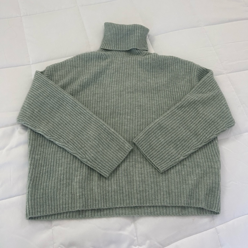 H&M turtleneck